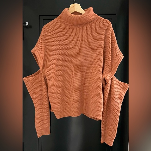 Rust coloured cut out long sleeve sweater - Picture 2 of 2